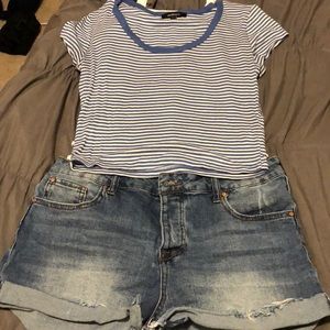Blue and white striped cropped tee